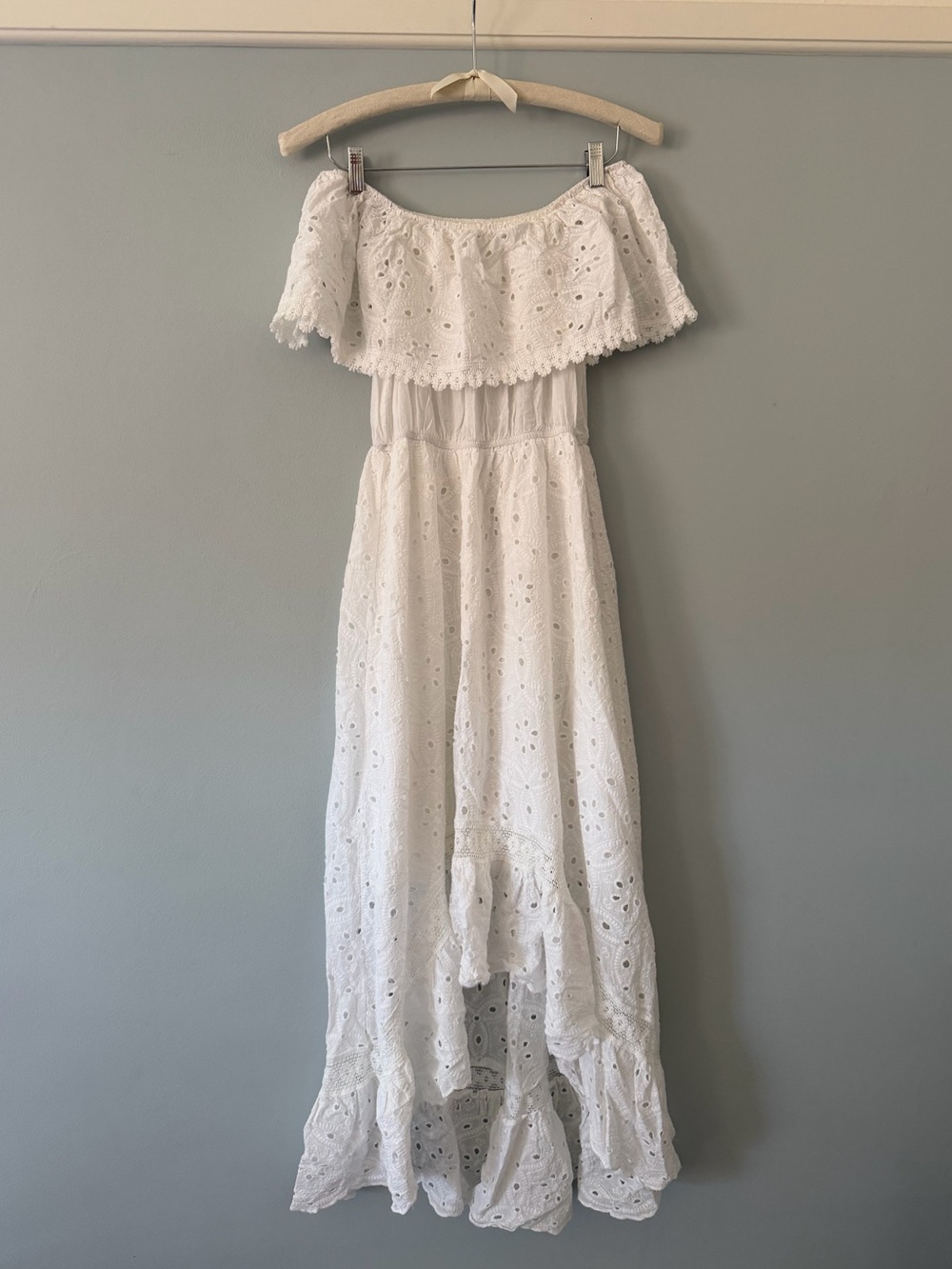 Like New - Azaka White Eyelet Off-Shoulder Maxi Dress (S/M)